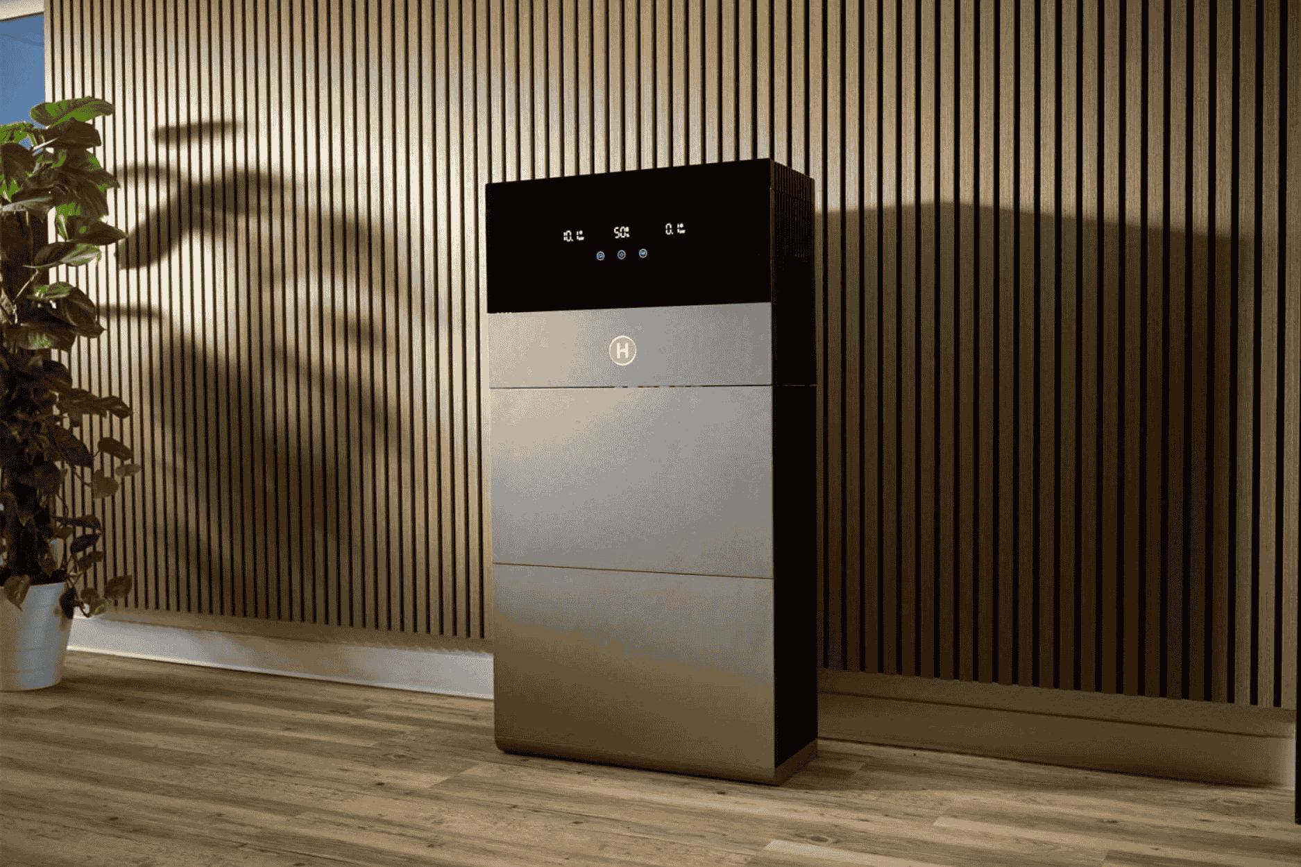 Hoymiles HiOne All-in-One BESS