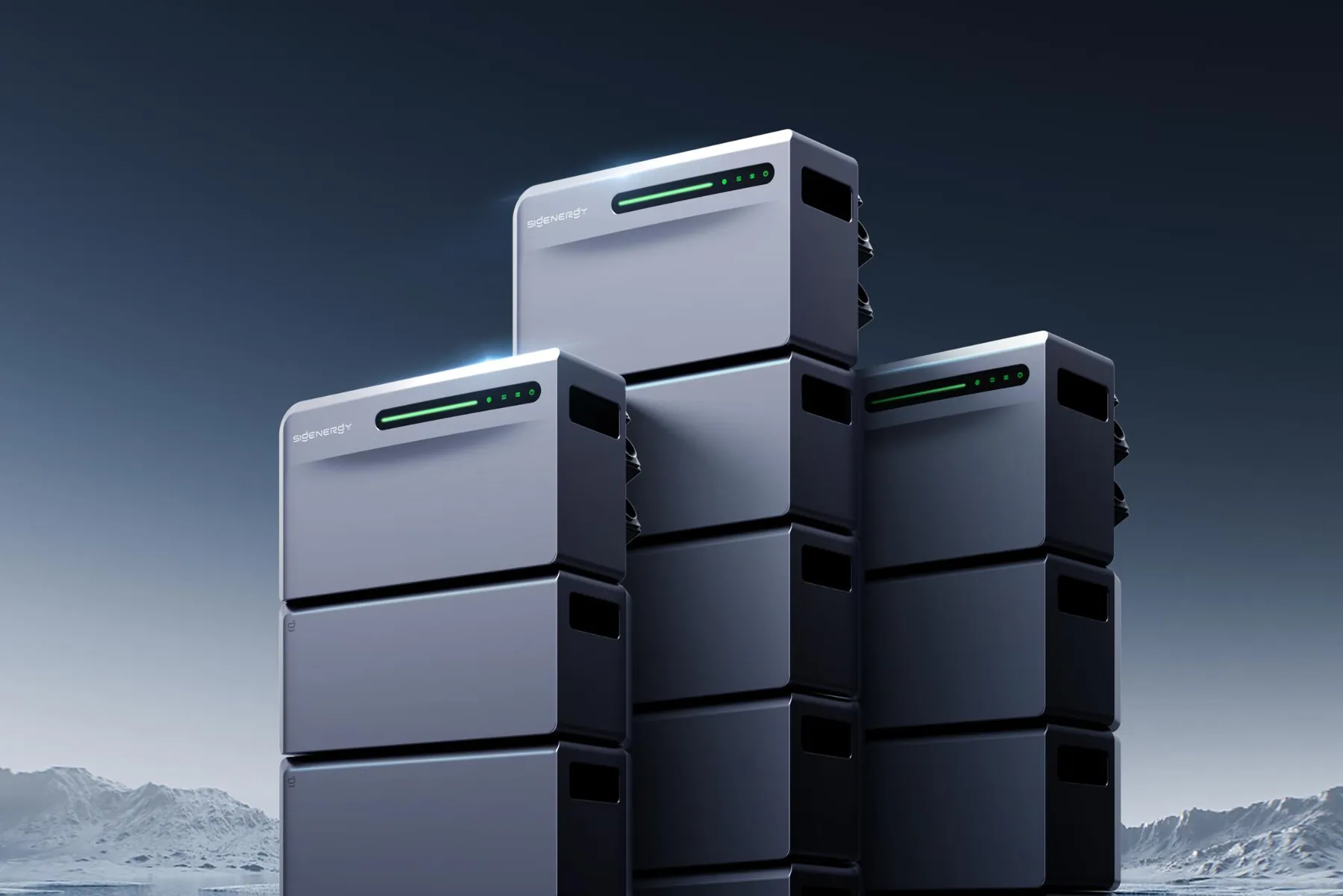 Drei parallel betriebene SigenMate 2700 Ultra Einheiten mit zusammen 56,4 Kilowattstunden