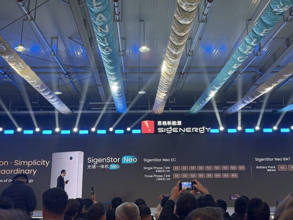 Präsentation der SigenStor-Neo-Reihe auf der Bühne in Nantong